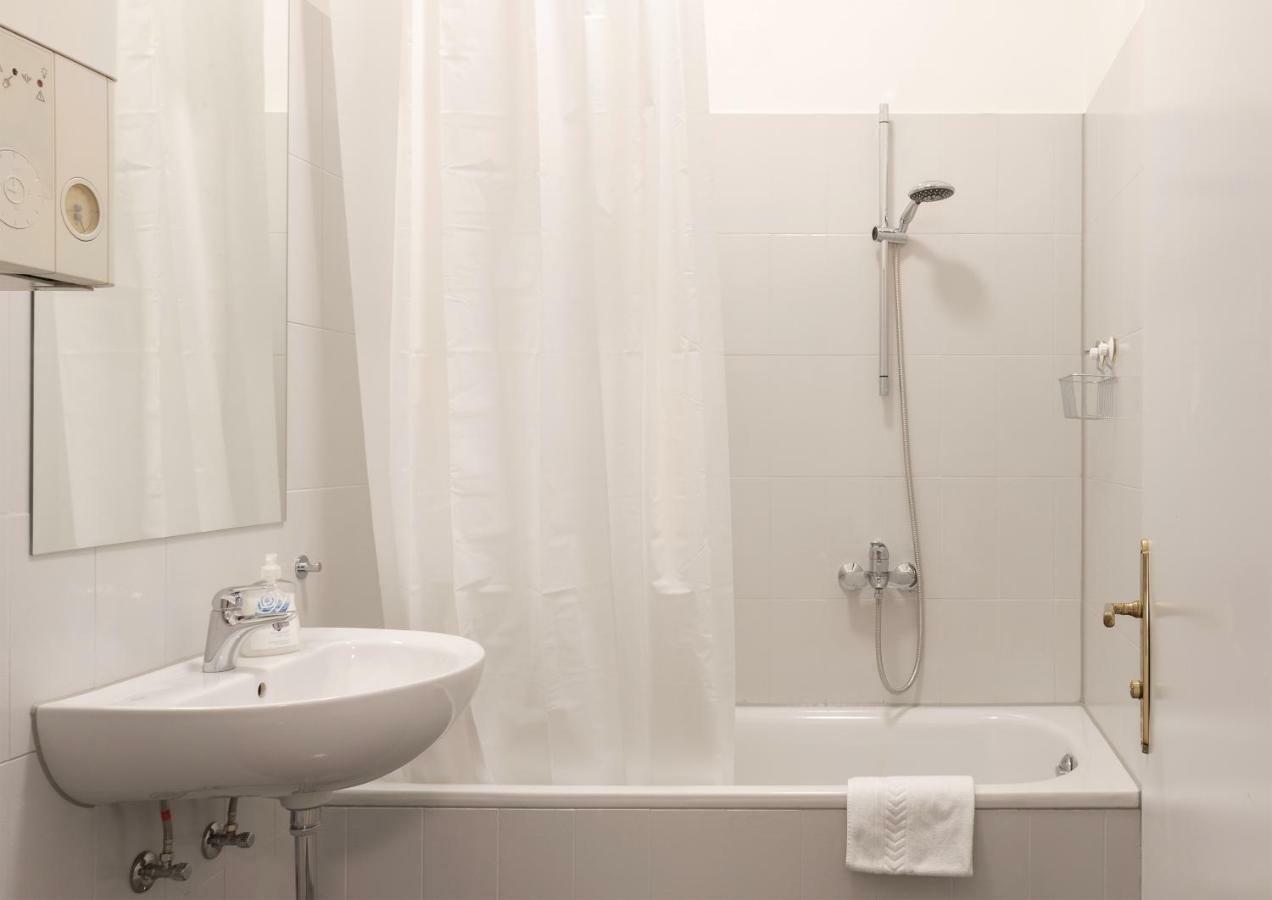 Viennese Prater Apartment *